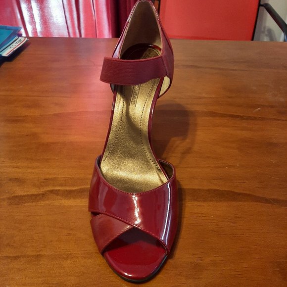 Brand New Circa Red Patent Leather Heels by Joan & David - Size 10M - Picture 7 of 13